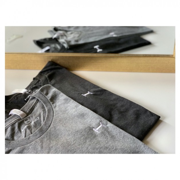 La Camiseta K en Gris La Camiseta K en Gris