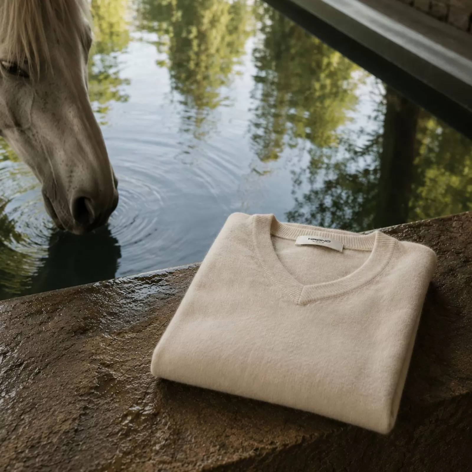 Jersey de Cachemir Cuello en V Beige Claro Jersey de Cachemir Cuello en V Beige Claro