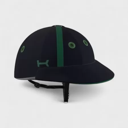 Casco de Polo Negro con Franja y Detalles Verdes