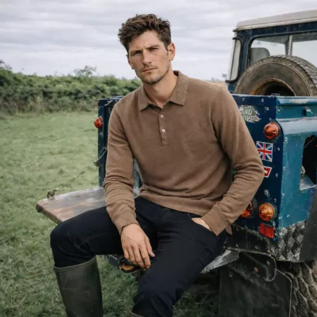 Polo de cachemira marrón claro